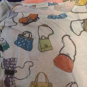 Good condition Dolman style short sleeved t 👕